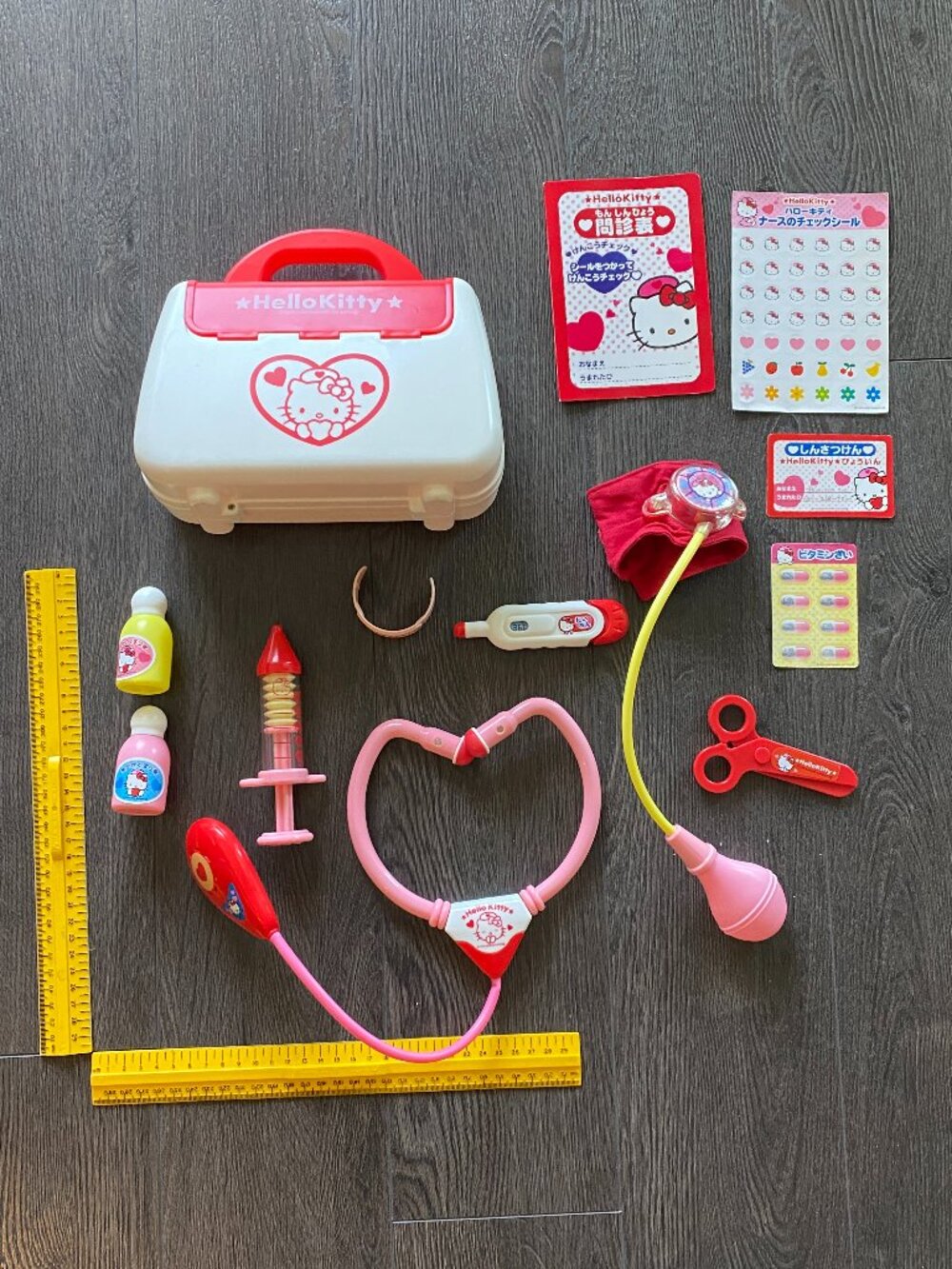 rare vintage hello kitty 2000s y2k medical doctor play set toy set preowned